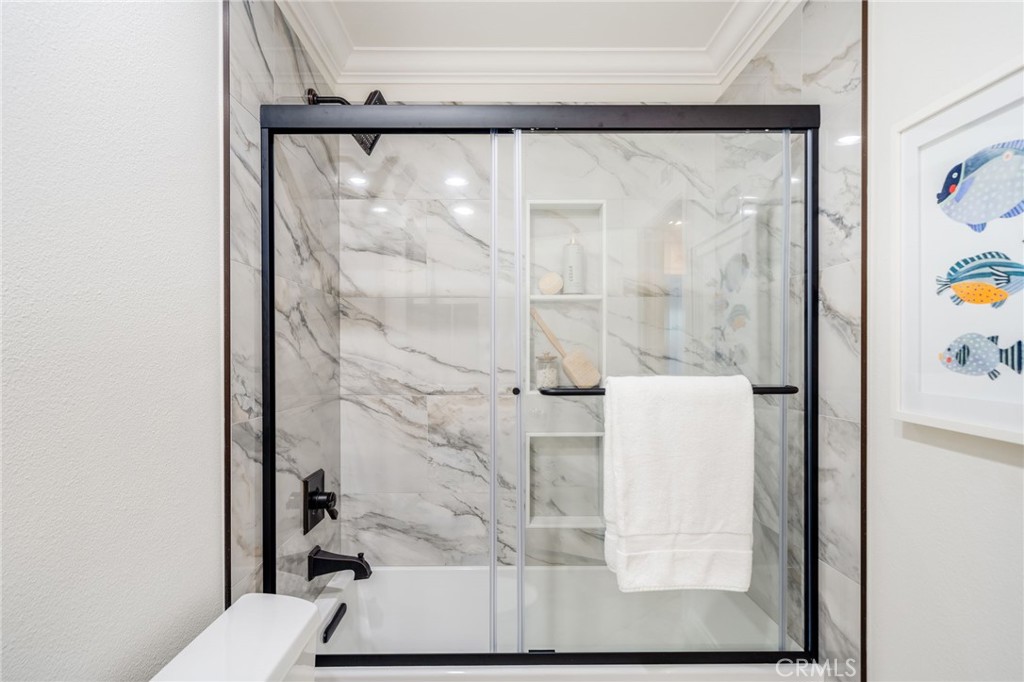 MLS #OC25163941 img 19