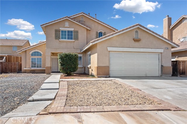 Detail Gallery Image 2 of 32 For 12598 Table Rock Ln, Victorville,  CA 92392 - 3 Beds | 3 Baths