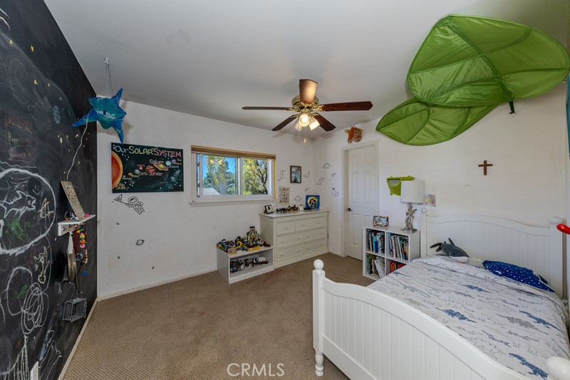 https://media.crmls.org/medias/0bc75ba6-545d-4f48-bd1f-cfb081fcdc8b.jpg?preset=X-Large
