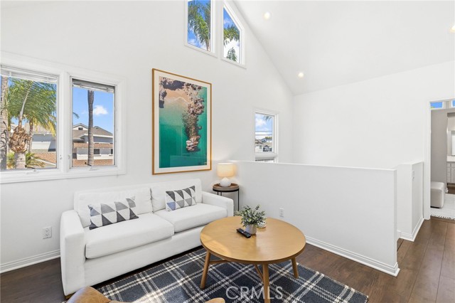 Detail Gallery Image 19 of 22 For 124 Garnet Ave, Newport Beach,  CA 92662 - 4 Beds | 2 Baths