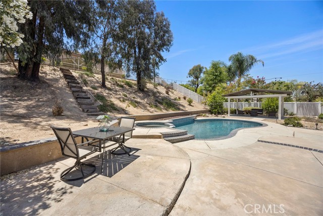 27509 Colt Drive, Corona CA: https://media.crmls.org/medias/0bc85d66-c1db-4e6a-b981-e7bd6c8925f1.jpg