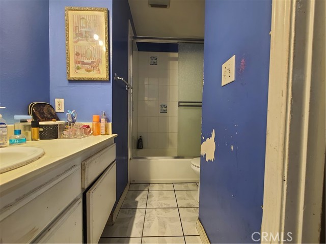 8847 Willis Avenue, D01 photo 8