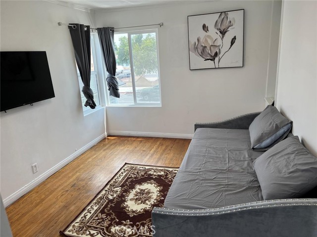 Detail Gallery Image 3 of 22 For 1205 W 57th, Los Angeles,  CA 90037 - 3 Beds | 2 Baths