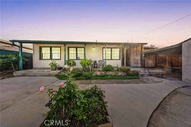 Detail Gallery Image 2 of 65 For 144 Grace Ave, La Habra,  CA 90631 - 6 Beds | 4 Baths