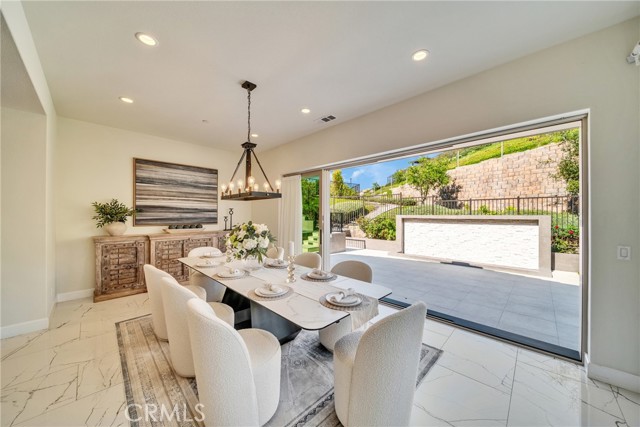 5437 Heritage Oak Drive, Lake Forest CA: https://media.crmls.org/medias/0bc91a48-ee0f-4b76-ae1e-92c76fbd7a49.jpg