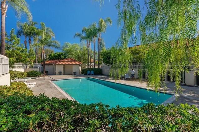 23375 La Crescenta, Mission Viejo CA: https://media.crmls.org/medias/0bc93e9d-225a-4a23-8b3f-979d0aeef811.jpg