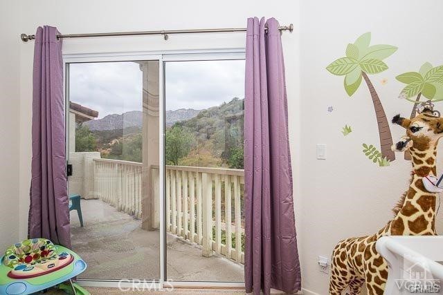 5805 Oak Bend Lane, Oak Park CA: https://media.crmls.org/medias/0bc94558-6829-4e19-a7a5-b69bdbc81522.jpg
