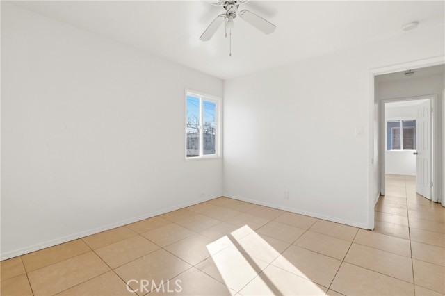 Detail Gallery Image 16 of 32 For 1405 S Broadway, Santa Ana,  CA 92707 - – Beds | – Baths