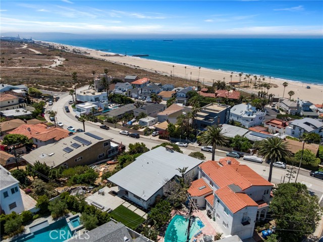 Detail Gallery Image 27 of 29 For 7512 Rindge Ave, Playa Del Rey,  CA 90293 - 3 Beds | 3 Baths