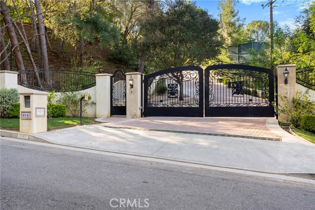 4141 Cambridge Road, La Canada Flintridge CA: https://media.crmls.org/medias/0bca59a4-baab-4ec4-b416-f961641a2d88.jpg