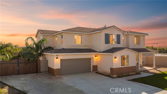 Detail Gallery Image 3 of 39 For 5052 Clematis Ct, Jurupa Valley,  CA 91752 - 5 Beds | 3/1 Baths