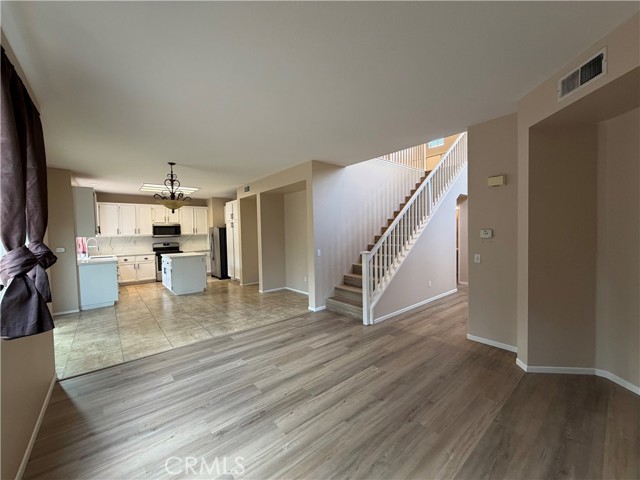 Detail Gallery Image 7 of 31 For 42116 Orange Blossom Dr, Temecula,  CA 92591 - 3 Beds | 2/1 Baths