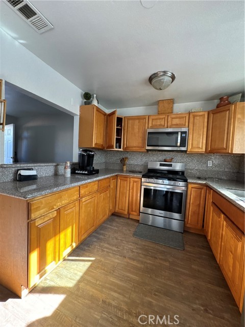 Detail Gallery Image 10 of 23 For 4438 Park Ave., Riverside,  CA 92507 - 4 Beds | 2 Baths