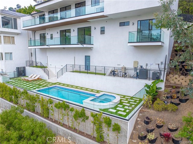 Detail Gallery Image 51 of 55 For 8566 Hollywood Bld, Los Angeles,  CA 90069 - 6 Beds | 6/1 Baths