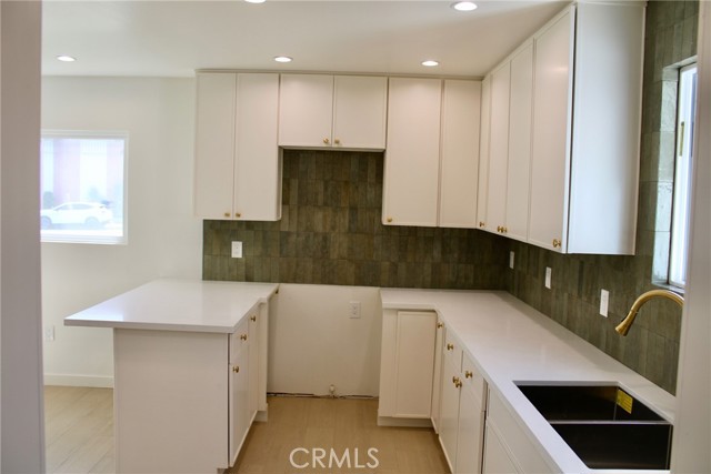 Detail Gallery Image 8 of 22 For 21217 S Main, Carson,  CA 90745 - 2 Beds | 1 Baths