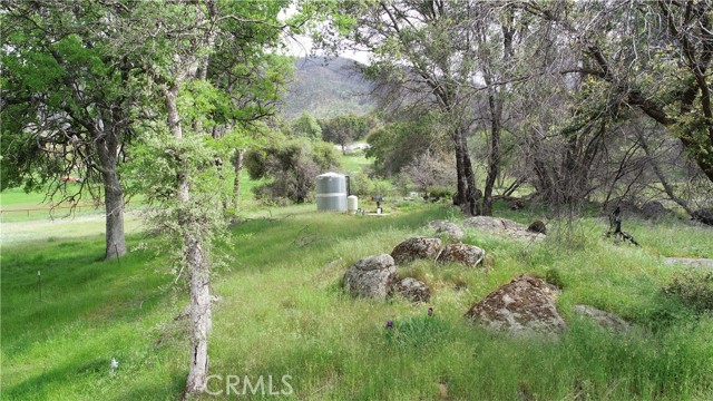 Detail Gallery Image 10 of 21 For 4067 Triangle Rd, Mariposa,  CA 95338 - – Beds | – Baths