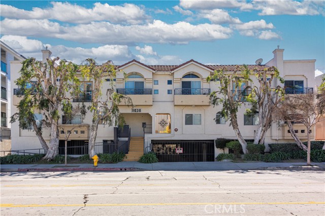 Detail Gallery Image 1 of 1 For 11038 Camarillo St #7,  Toluca Lake,  CA 91602 - 1 Beds | 1 Baths