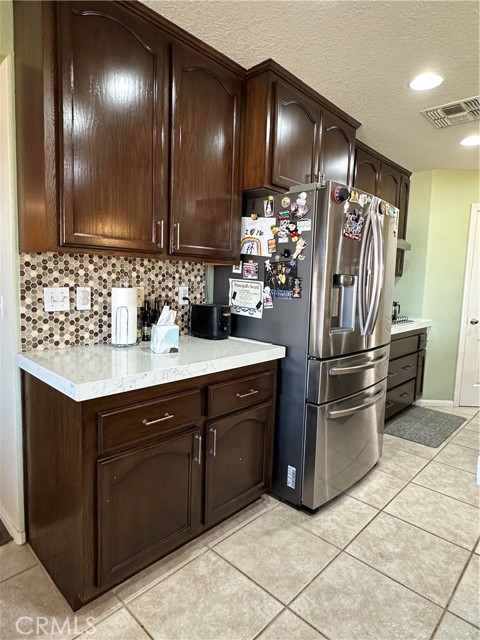 8843 San Diego Drive, Yucca Valley CA: https://media.crmls.org/medias/0bcd5fbf-5b23-4195-a81a-195b6696088f.jpg