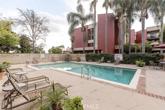 Detail Gallery Image 14 of 19 For 3961 via Marisol #223,  Los Angeles,  CA 90042 - 2 Beds | 2 Baths