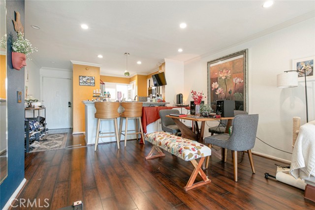 Detail Gallery Image 11 of 30 For 2940 N Verdugo Rd #305,  Glendale,  CA 91208 - 2 Beds | 2 Baths