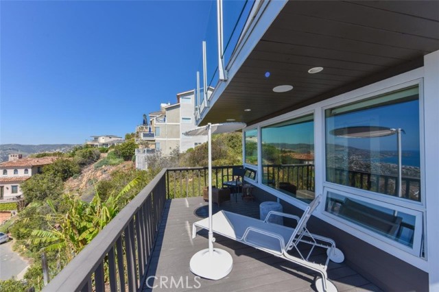 Detail Gallery Image 22 of 38 For 2192 Crestview Dr, Laguna Beach,  CA 92651 - 3 Beds | 3/1 Baths