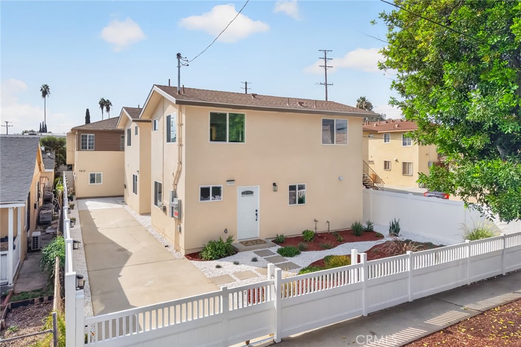 Quadruplex at 7812 Emerson Place