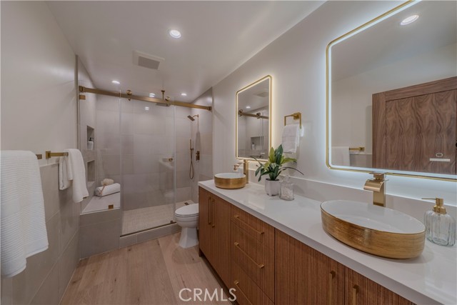 9141 Aloha Drive, Huntington Beach CA: https://media.crmls.org/medias/0bcff0d4-39ff-432f-a632-0d8bab9ff225.jpg
