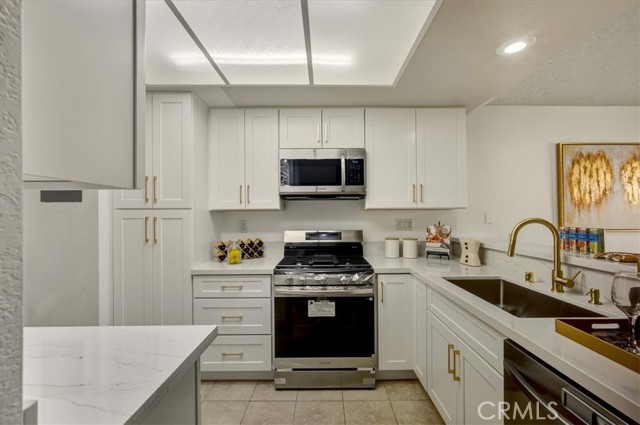 Detail Gallery Image 6 of 36 For 1663 Caffrey, West Covina,  CA 91791 - 2 Beds | 2 Baths