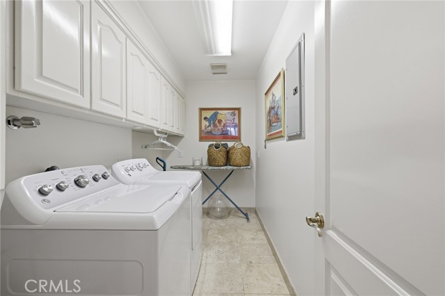 Detail Gallery Image 17 of 35 For 4177 S Cloverdale, Los Angeles,  CA 90008 - 4 Beds | 5 Baths