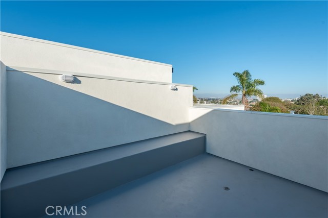 1423 15th Street, Manhattan Beach, California 90266, 3 Bedrooms Bedrooms, ,2 BathroomsBathrooms,Residential,Sold,15th,SB23165452