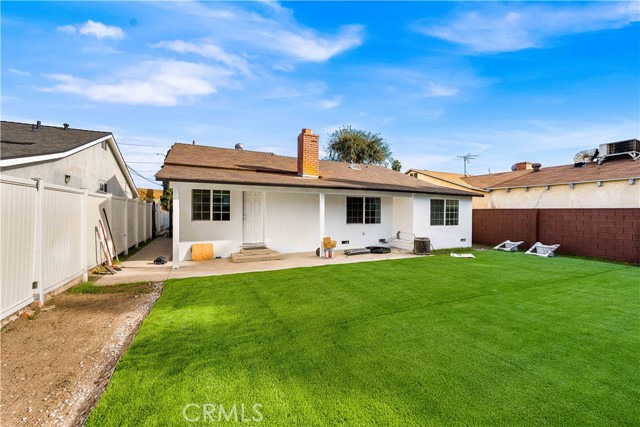 Detail Gallery Image 20 of 22 For 5651 Radford, Valley Village,  CA 91607 - 3 Beds | 2 Baths