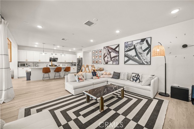 5 Bed Home for Sale in Ontario, California