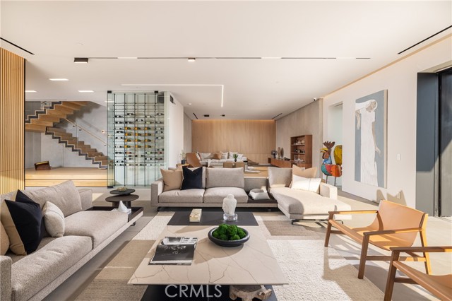 1000 Oriole Drive, Laguna Beach CA: https://media.crmls.org/medias/0bd32e0e-7d0c-48b2-a436-a23eeab3e23f.jpg