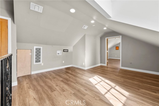 6223 Simpson, North Hollywood CA: https://media.crmls.org/medias/0bd57b73-835e-48c6-a85f-bc17fb84d5e8.jpg