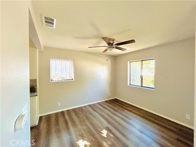 Detail Gallery Image 9 of 45 For 527 Fern Pl, Hemet,  CA 92543 - 2 Beds | 2 Baths