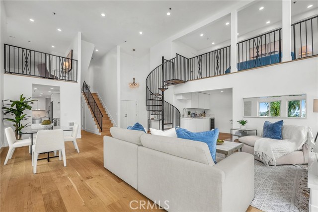 200 S Catalina Avenue, Redondo Beach CA: https://media.crmls.org/medias/0bd5f176-b32f-4430-b66f-1ce941a1d584.jpg