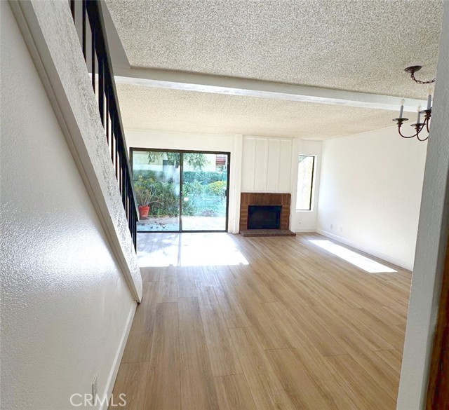 Detail Gallery Image 7 of 30 For 5760 Owensmouth Ave #28,  Woodland Hills,  CA 91367 - 2 Beds | 2 Baths