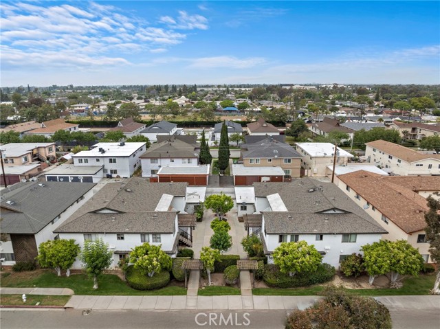 1010 1016 Valencia Street, Costa Mesa CA: https://media.crmls.org/medias/0bd703b8-8011-411f-80b9-06e96ab095ea.jpg