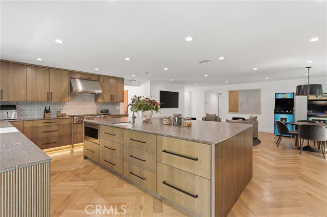 5 Bed Home for Sale in Calabasas, California
