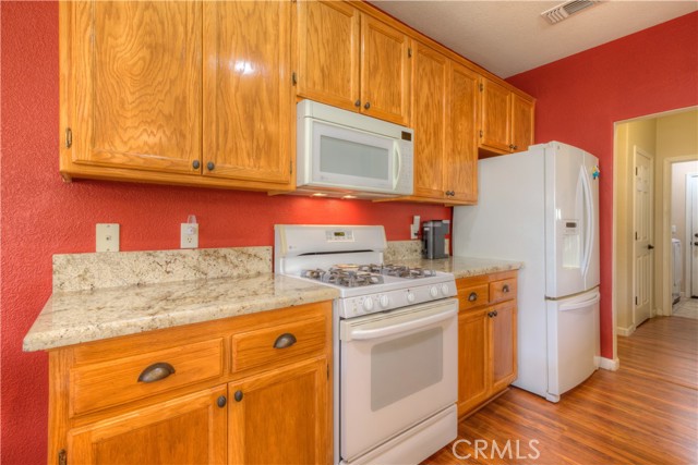 Detail Gallery Image 11 of 28 For 1022 Skyline Dr, Yuba City,  CA 95991 - 3 Beds | 2 Baths