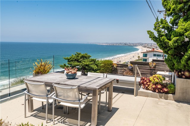 511 Paseo De La Playa, Redondo Beach, California 90277, 5 Bedrooms Bedrooms, ,3 BathroomsBathrooms,Residential,Sold,Paseo De La Playa,PV23121177