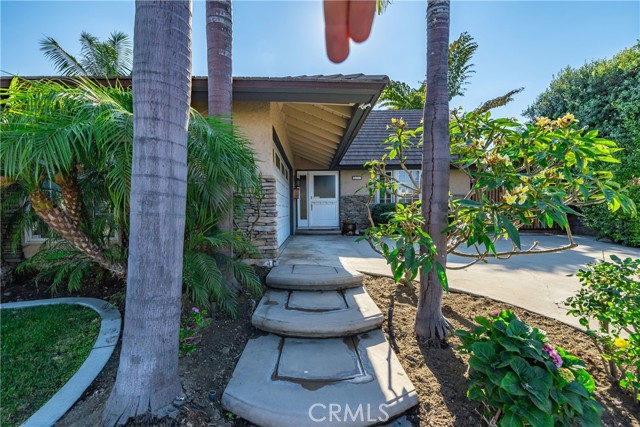 Detail Gallery Image 2 of 42 For 20531 Paisley Ln, Huntington Beach,  CA 92646 - 4 Beds | 3 Baths