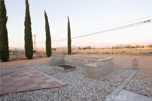 Detail Gallery Image 20 of 27 For 11875 Morning Star Rd, Apple Valley,  CA 92308 - 4 Beds | 2 Baths