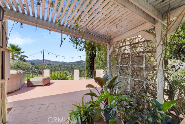 Detail Gallery Image 19 of 60 For 22628 Quinta Rd, Woodland Hills,  CA 91364 - 4 Beds | 2/1 Baths