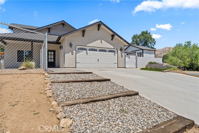 21813 Valley Vista Drive, Tehachapi CA: https://media.crmls.org/medias/0bdac468-9e7e-4757-b2d6-23744878a861.jpg