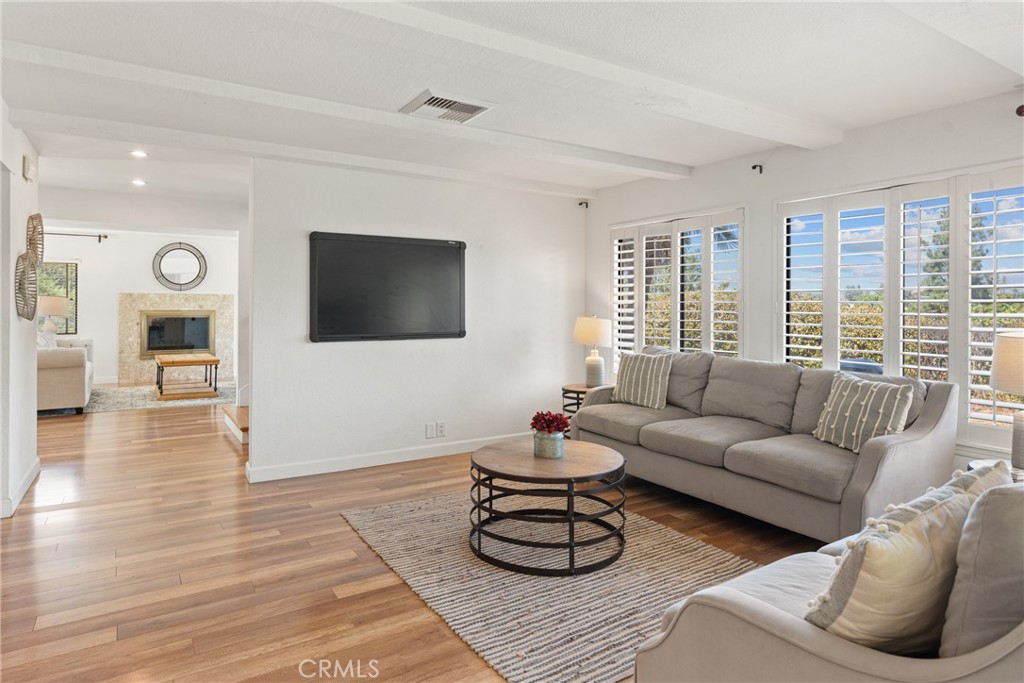 MLS #CV25182103 image #11