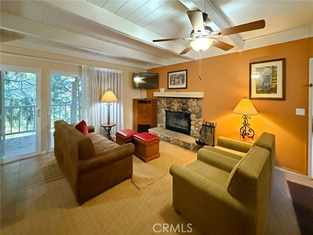 Detail Gallery Image 5 of 9 For 196 114 Rockledge Ln, Lake Arrowhead,  CA 92352 - 2 Beds | 1/1 Baths