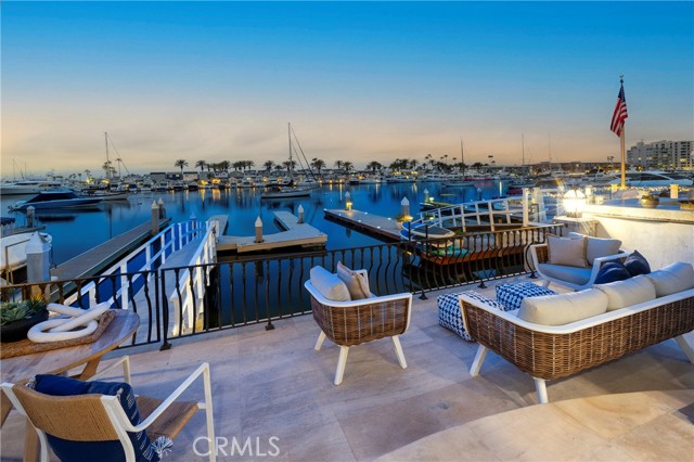Detail Gallery Image 47 of 54 For 339 via Lido Soud, Newport Beach,  CA 92663 - 4 Beds | 4 Baths