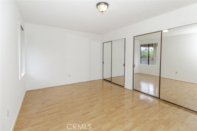 Detail Gallery Image 15 of 27 For 914 E Elk Ave #4,  Glendale,  CA 91205 - 20 Beds | 20 Baths