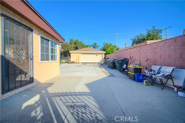 13812 Premiere Avenue, Bellflower, California 90706, 3 Bedrooms Bedrooms, ,1 BathroomBathrooms,Single Family Residence,For Sale,Premiere,DW24215349